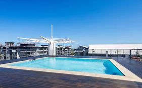 Blue Escape 2 Bed Apartment In Umhlanga With Complex Rooftop Braai & Pool